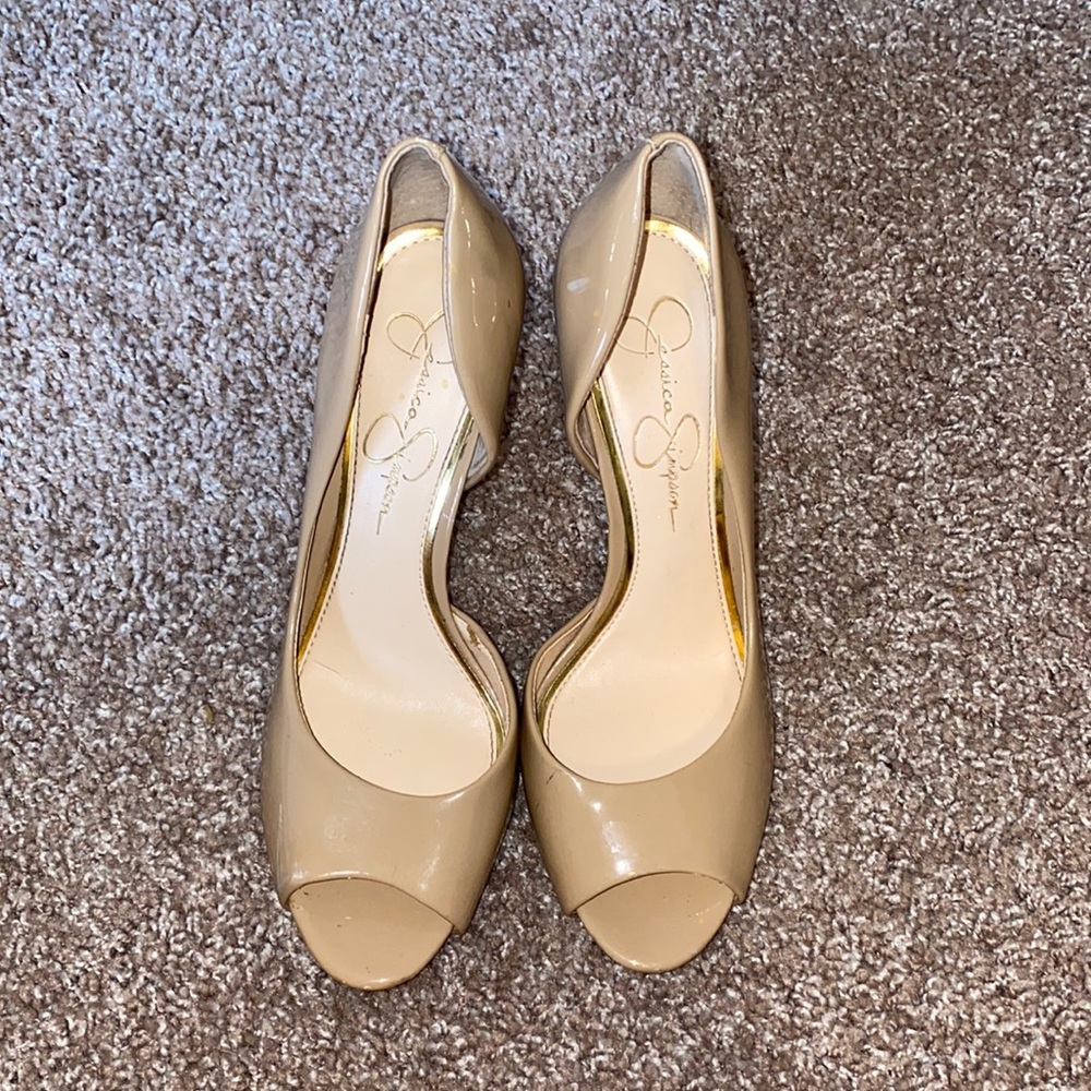 Jessica Simpson nude heels